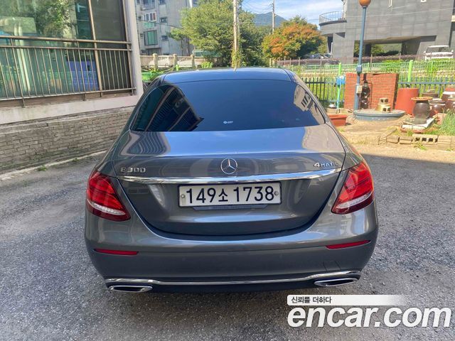 Mercedes-Benz E-Class из Кореи Encar