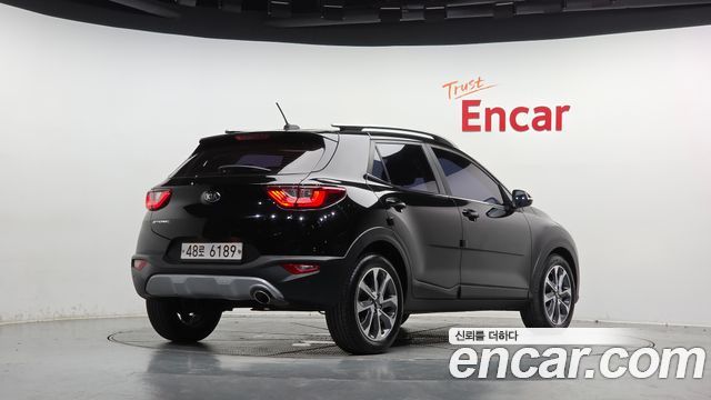 Kia Stonic из Кореи Encar