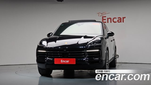 Porsche Cayenne 3.0 E-Hybrid — пробег 20 246 км — фото 3 из 5