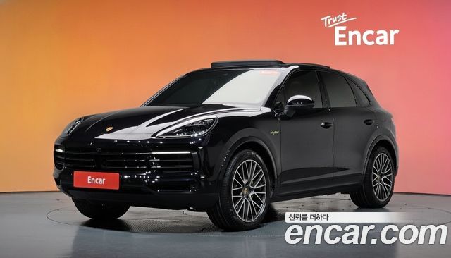 Porsche Cayenne 3.0 E-Hybrid — пробег 20 246 км — фото 1 из 5