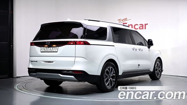 Kia Carnival из Кореи Encar