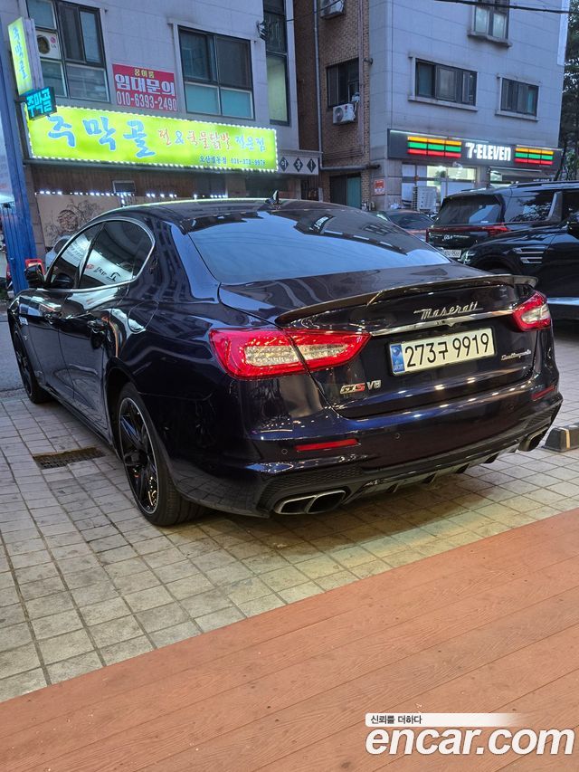 Maserati Quattroporte GTS 3.8 V8 — пробег 75 000 км — фото 2 из 5