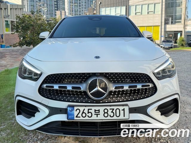 Mercedes-Benz GLA-Class GLA250 4MATIC — пробег 33 000 км — фото 1 из 5