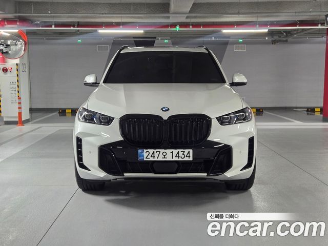 BMW X5 xDrive 40i M Sport — пробег 8 200 км — фото 1 из 5