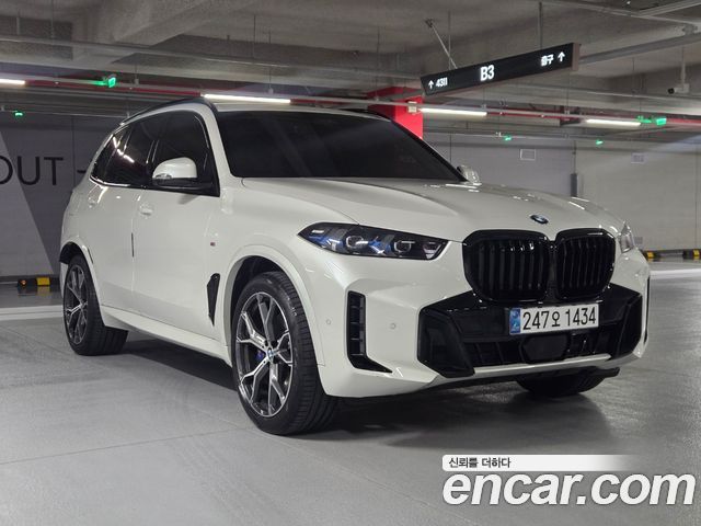 BMW X5 xDrive 40i M Sport — пробег 8 200 км — фото 2 из 5