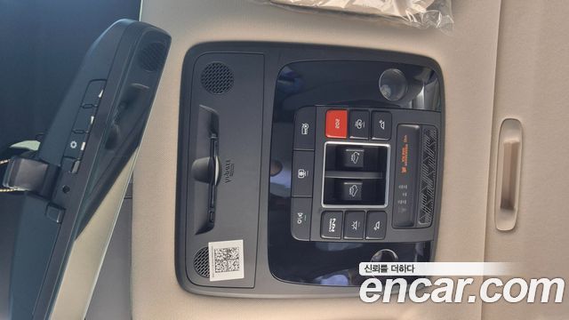 Kia Carnival HEV 7-Seater X Line — пробег 1 000 км — фото 3 из 5