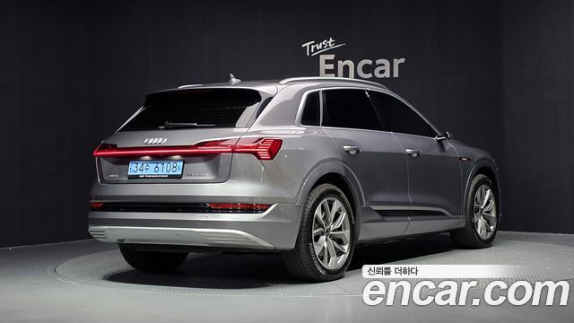 Audi e-tron 55 Quattro — пробег 25 194 км — фото 2 из 5