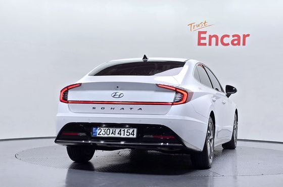 Hyundai Sonata 2.0 Premium Plus — пробег 27 933 км — фото 4 из 5