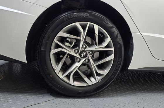 Hyundai Sonata 2.0 Premium Plus — пробег 27 933 км — фото 5 из 5