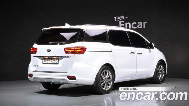 Kia Carnival из Кореи Encar