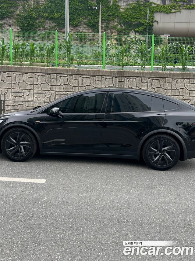 Tesla Model X AWD — пробег 13 200 км — фото 4 из 4