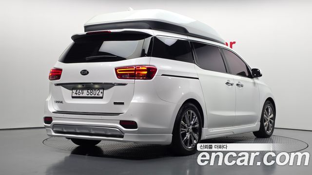 Kia Carnival из Кореи Encar