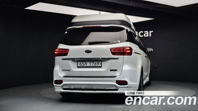 Kia Carnival из Кореи Encar
