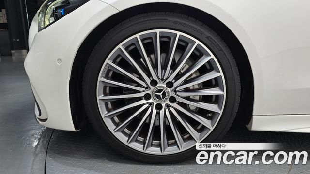 Mercedes-Benz C-Class C300 4MATIC AMG Line — пробег 68 399 км — фото 5 из 5