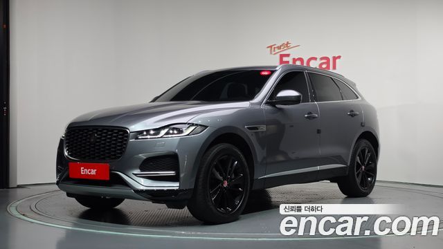 Jaguar F-PACE P 250 SE — пробег 73 766 км — фото 1 из 5