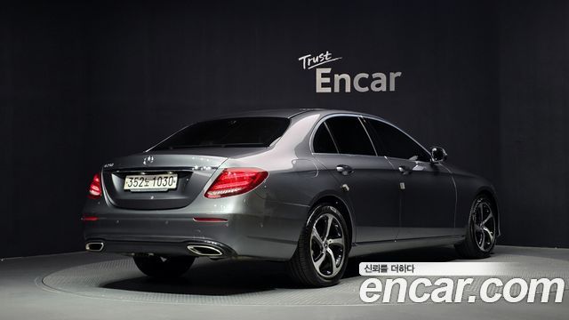 Mercedes-Benz E-Class из Кореи Encar