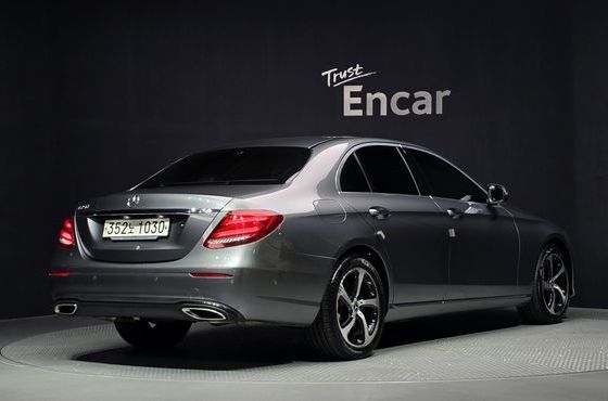 Mercedes-Benz E-Class E250 Avantgarde — пробег 80 836 км — фото 2 из 5