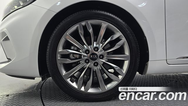 Kia K7 из Кореи Encar