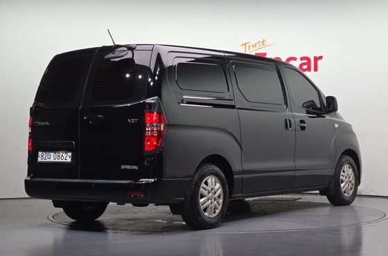 Hyundai Starex Van 3-Seater Smart — пробег 187 986 км — фото 2 из 5