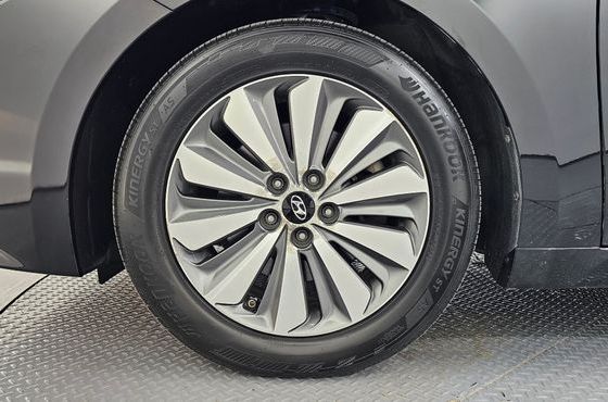 Hyundai Grandeur Premium — пробег 128 430 км — фото 5 из 5