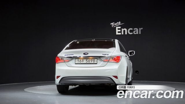 Hyundai Sonata 2.0 Premium — пробег 160 558 км — фото 4 из 5