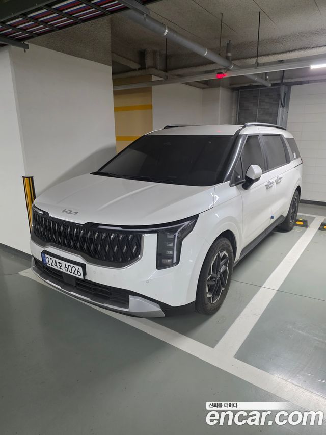 Kia Carnival Gasoline 9-Seater Prestige — пробег 7 100 км — фото 2 из 5