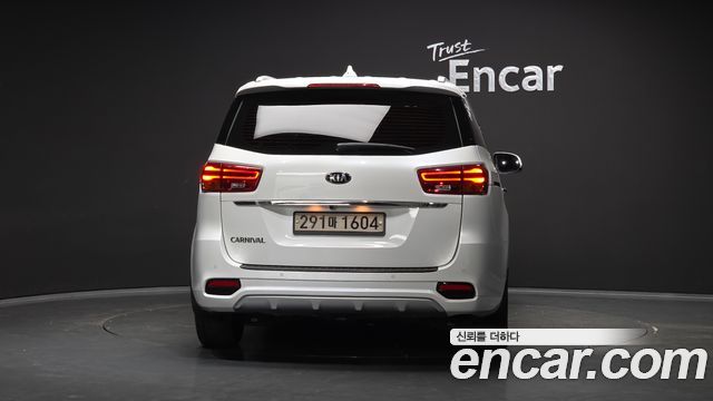 Kia Carnival из Кореи Encar