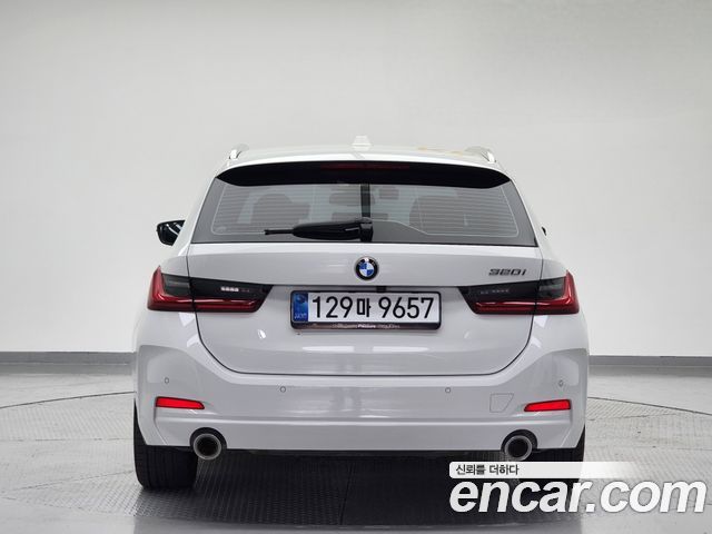 BMW 3-Series 320i Touring — пробег 11 685 км — фото 4 из 5