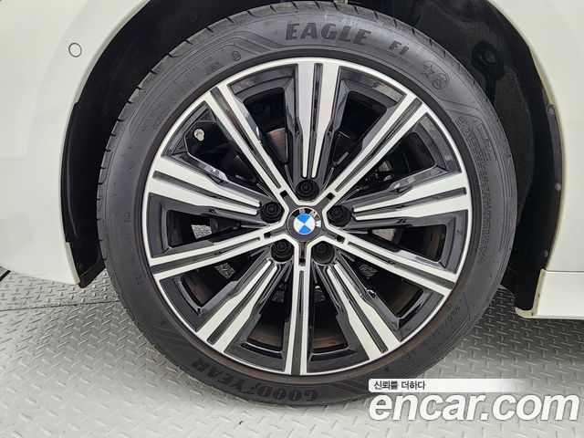 BMW 3-Series 320i Touring — пробег 11 685 км — фото 5 из 5