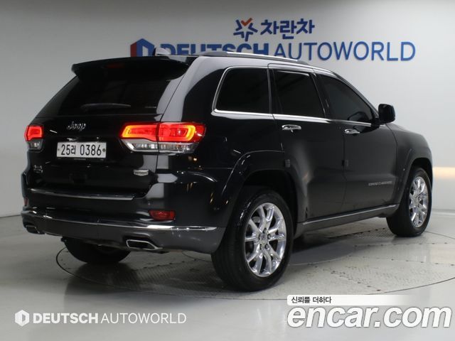 Jeep Cherokee 3.0 Diesel Overland Summit WK2 — пробег 155 374 км — фото 2 из 5