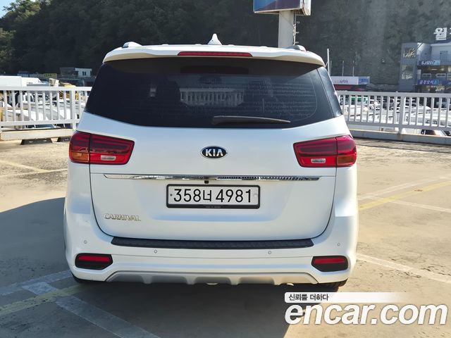 Kia Carnival из Кореи Encar