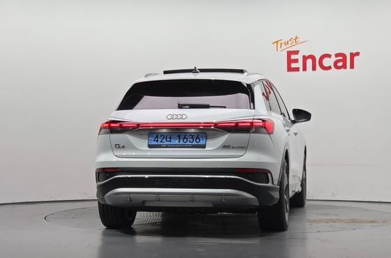 Audi Q4 e-tron 40 Premium — пробег 75 313 км — фото 4 из 5