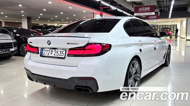 BMW 5-Series M550i xDrive — пробег 58 282 км — фото 4 из 5