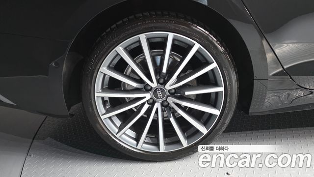Audi A5 40 TFSI Quattro Premium Sportback — пробег 17 899 км — фото 5 из 5