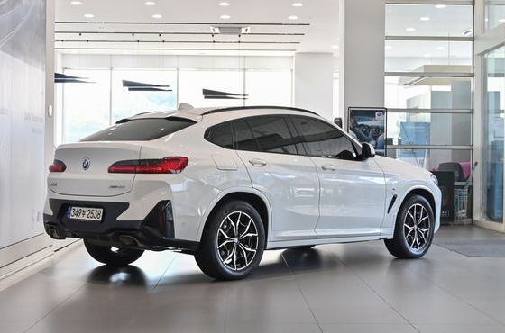 BMW X4 xDrive20i M Sport — пробег 57 492 км — фото 2 из 5