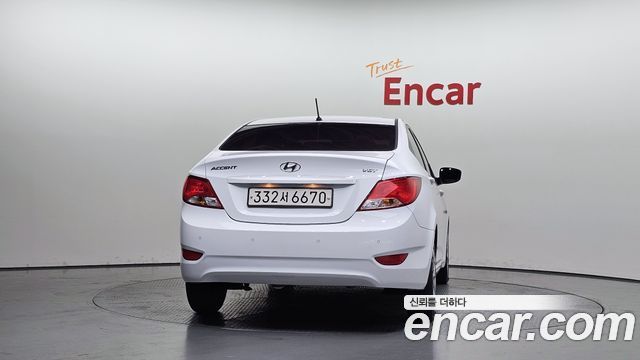 Hyundai Accent Diesel 1.6 VGT Smart — пробег 74 945 км — фото 4 из 5