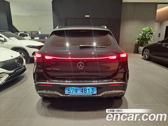 Mercedes-Benz EQA EQA250 AMG Line — пробег 15 702 км — фото 4 из 5