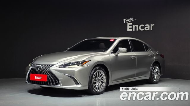 Lexus ES Executive — пробег 14 274 км — фото 1 из 5
