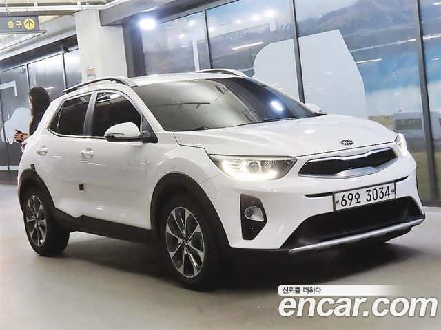 Kia Stonic из Кореи Encar
