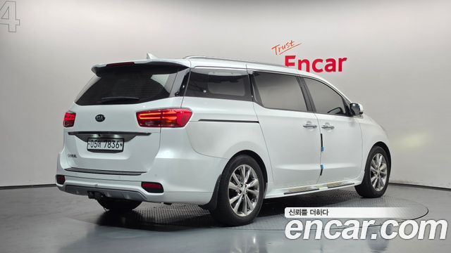 Kia Carnival Gasoline 9-Seater Noblesse Special — пробег 124 943 км — фото 2 из 5