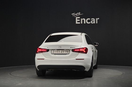 Mercedes-Benz A-Class A250 4MATIC Sedan — пробег 21 200 км — фото 4 из 5