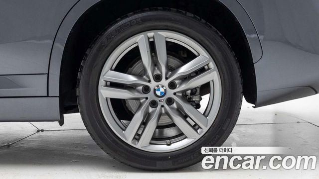 BMW X1 xDrive 20i M Sport — пробег 83 250 км — фото 5 из 5