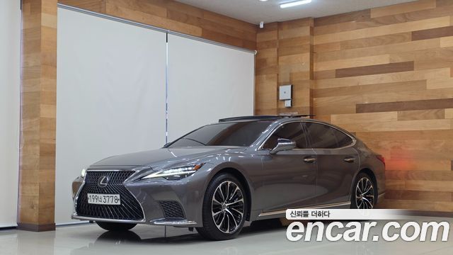 Lexus LS 3.5 Luxury AWD — пробег 145 310 км — фото 1 из 5