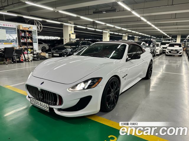Maserati Gran Cabrio 4.7 Sport — пробег 117 831 км — фото 1 из 5