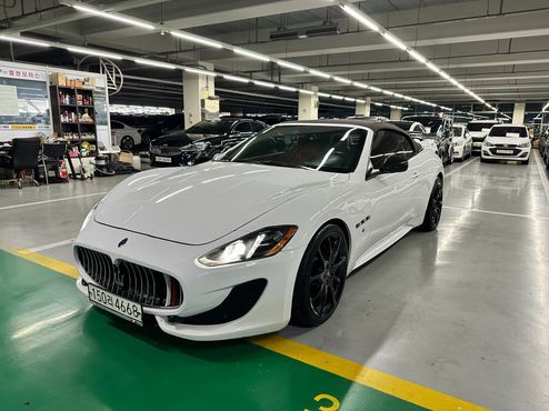 Maserati Gran Cabrio 4.7 Sport — пробег 117 831 км — фото 1 из 5