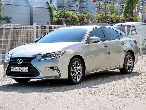 Lexus ES Supreme XV60 — пробег 127 622 км — фото 2 из 5