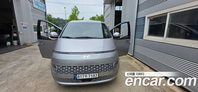 Hyundai Staria Cargo 5-Seater Modern — пробег 64 000 км — фото 1 из 5