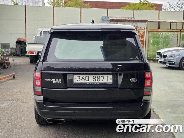Land Rover Range Rover 4.4 SDV8 Vogue SE DIESEL — пробег 81 258 км — фото 4 из 5
