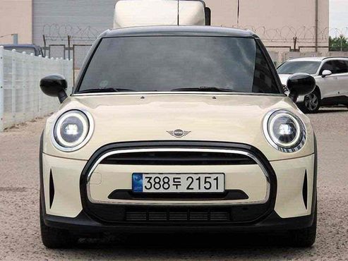 Mini Cooper 5Door Classic Launch Pack Third Generation — пробег 39 651 км — фото 1 из 5