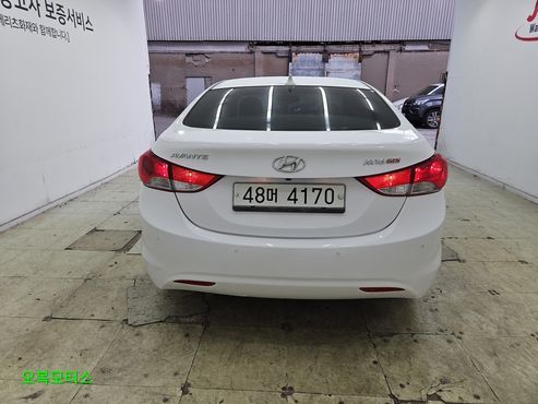 Hyundai AVANTE M16 GDI Avenue — пробег 94 090 км — фото 4 из 5